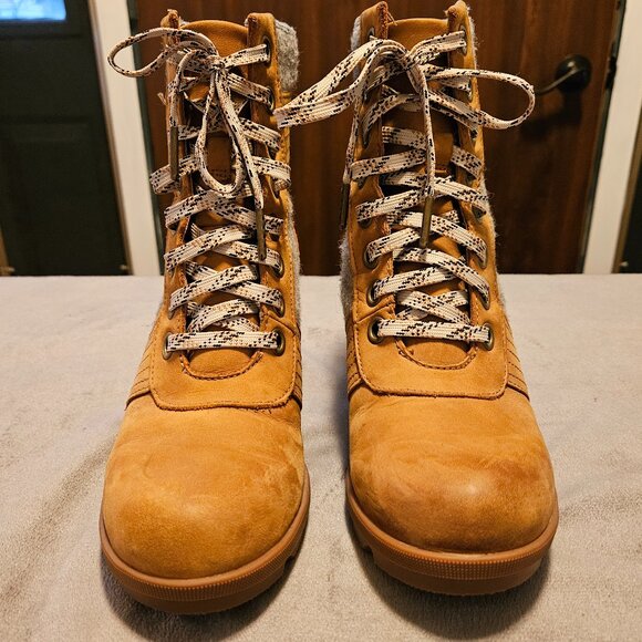 SOREL Joan of Arctic - Lexie Wedge Boots - Size 8.5 - Camel Felt - Picture 4 of 13